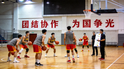 中国男篮国家队在训练中